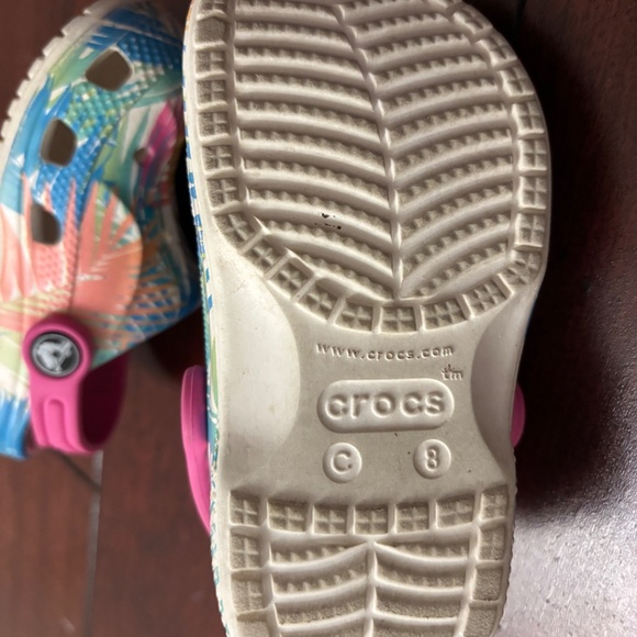 Girls Crocs 8 - Picture 3 of 3